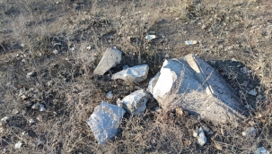 TARİHİ KOÇBAŞI MEZAR TAŞLARININ TAHRİP EDİLMESİNE TEPKİ