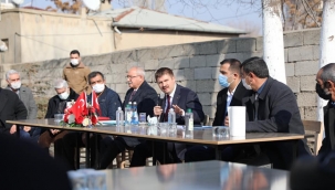 Vali/Belediye Başkan V. H. Engin Sarıibrahim'den mahalle toplantısı