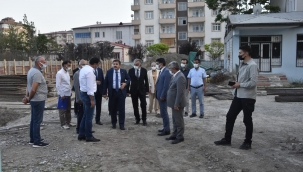 VALİMİZ VE MİLLİ EĞİTİM MÜDÜRÜMÜZ İNŞAATLARDA İNCELEMEDE BULUNDU.