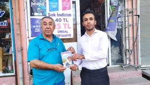 SERDAR ÜNSAL "YÜREĞİM İREVAN'DA KALDI "ROMANINI ABAS ŞURGUN'A  HEDİYE ETTİ.