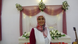 Girişimci ev kadını tarlasını düğün salonuna çevirdi