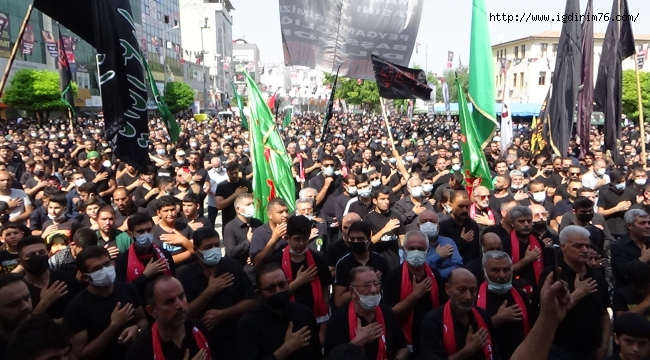 BİNLERCE KİŞİNİN KATILIMIYLA HZ  .HÜSEYİN'İN YEZİD TARAFINDAN ŞEHİT EDİLİŞİNİN 1382. YILI ANILDI