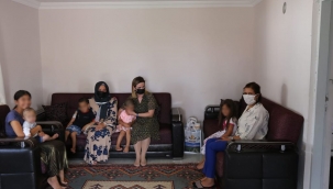 Hatice Sarıibrahim Hanımefendi, Öztürk Ailesini Ziyaret Etti