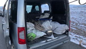 JANDARMA KABLO HIRSIZLARINI YAKALADI