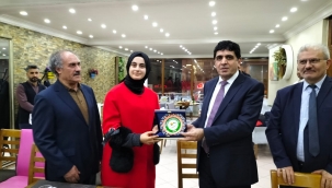 İŞ  İNSANI TACETTİN ŞİMŞEK, ÖĞRENCİLERLE BİR ARAYA GELDİ.