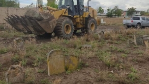 YAYCI KÖYÜNDEKİ KOÇBAŞLI TAŞLAR ANITA TAŞINDI