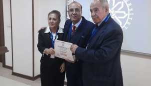  SÖZER AKYILDIRIM "BEYNELXALK İPEK YOLU VE NAHCIVAN "SEMPOZYUMUNA KATILDI