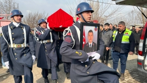 DEPREMDE HAYATINI KAYPEDEN IĞDIRLI UZMAN ÇAVUŞ TOPRAĞA VERİLDİ 