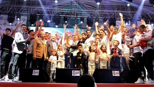 igdir-da-muhtesem-gece-sampiyonluk-kutlandi