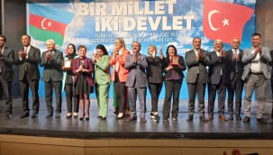 İzmir'de Türkiye'nin 100'üncü, Azerbaycan'ın 105'nci yılı kutlandı