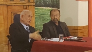        Turgut Öcal "Iğdır ve Yöresi Söz Varlığı"nı anlattı.