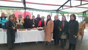 AK PARTİ KADIN KOLLARINDAN FİLİSTİNE DESTEK KERMESİ