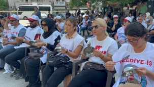  Iğdır Belediyesinde İşten Çıkarılan işçiler, Aileleriyle Eylemlerine Devam Ediyor.