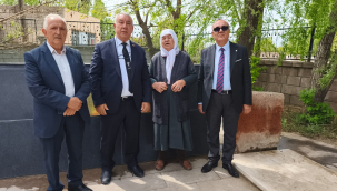  IĞDIR'DA ERMENİLER´İN KATLETTİĞİ ŞEHİTLERİN TORUNLARI  ASIL SOYKIRIMI ERMENİLER YAPTI