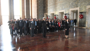 Şehit Üsteğmen Hakan Özkaner Ortaokulu Öğrencileri 10 Kasım’da Anıtkabir’i Ziyaret Etti