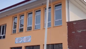  Iğdır'da Sınırda Anlamlı Bayrak Töreni