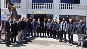 AK Parti Iğdır İl Başkanı Ali Kemal Ayaz, basın mensuplarıyla kahvaltıda buluştu 