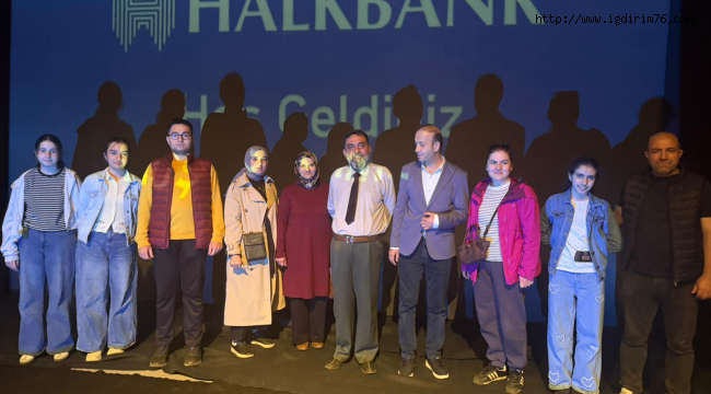 "Firavunla Yüz Yüze" Tiyatro Oyunu Iğdır'da Sahnelendi