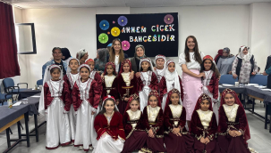  Şehit Piyade Er Erdem Yüce İlkokulu'nda Anlamlı Anneler Günü Programı