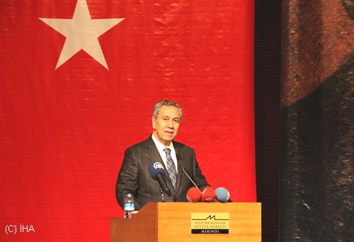 Başbakan Yardımcısı Arınç: "Mehmet Akif Ersoy'un Hayatı Herkese Örnektir"