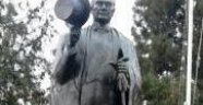 Atatürk Heykeli'ne Bakım Yapıldı 