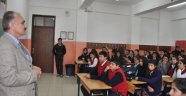 EĞİTİMCİ ARAŞTIRMACI YAZAR ZİYA ZAKİR ACAR IĞDIR SAĞLIK MESLEK LİSESİ ÖĞRENCİLERİYLE BULUŞTU 