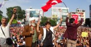 HDP MİLLETVEKİLLERİ MEHMET EMİN ADIYAMAN VE KIZNAZ TÜRKELİ HALKA TEŞEKKÜR ETTİ 