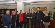 IĞDIR ECZACILAR ODASINDAN VALİ ENVER ÜNLÜ'YE ZİYARET 