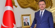 IĞDIR VALİSİ VE BELEDİYE B.V ENVER ÜNLÜ MADDİ DURUMU İYİ OLMAYAN AİLEYE YARDIMCI OLDU 