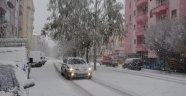 IĞDIR'A YILIN İLK KARI YAĞDI 60'A YAKIN KÖY YOLUNUN KAPALI OLDUĞU TAHMİN EDİLİYOR.