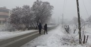 IĞDIR'DA KAR YAĞIŞI ETKİLİ OLUYOR 