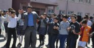 IĞDIR'DA ÖĞRENCİLER NEVRUZU KUTLADI 
