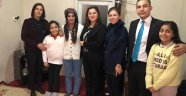 SEMA ÜNLÜ AÇIK KAPI'YA BAŞVURAN AİLEYİ ZİYARET ETTİ 