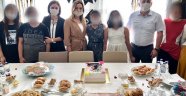 Vali/ eşi Hatice Sarıibrahim , çocuk evinde doğum günü sürprizi yaptı. 