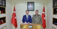 VALİMİZDEN GARNİZON KOMUTANINA İADE-İ ZİYARET 