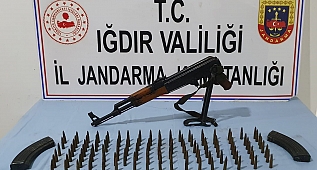 Jandarma takside Kalaşnikof Yakaladı.